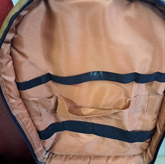 Picnic Time Insulated Backpack Cooler    12"x17"x6.5" - Picture 9 of 12